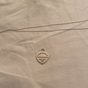Tiffany and co medium heart return to tiffany necklace